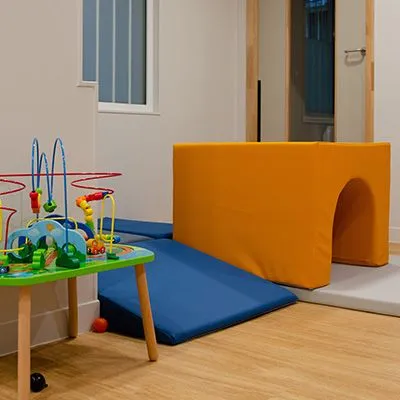 Salle de vie micro-crèche Martin