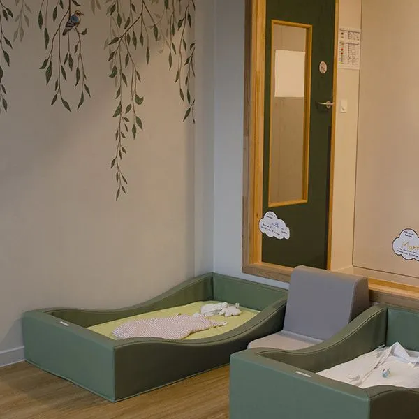 Salle de repos crèche Lucien à Puteaux